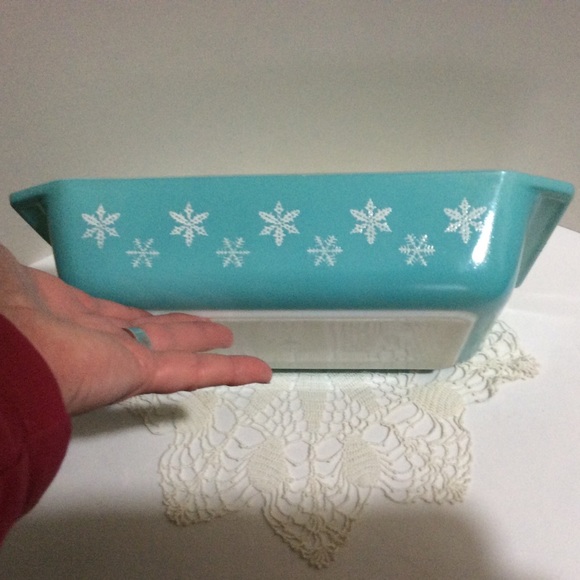 Rare Vintage Pyrex Snowflake turquoise baking dish - Picture 4 of 11